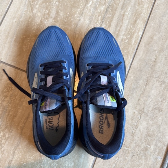 Brooks Adrenaline GTS 22 - Picture 5 of 8